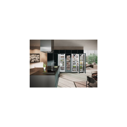 Liebherr Integrated fridge with BioFresh Professional IRBh 5170